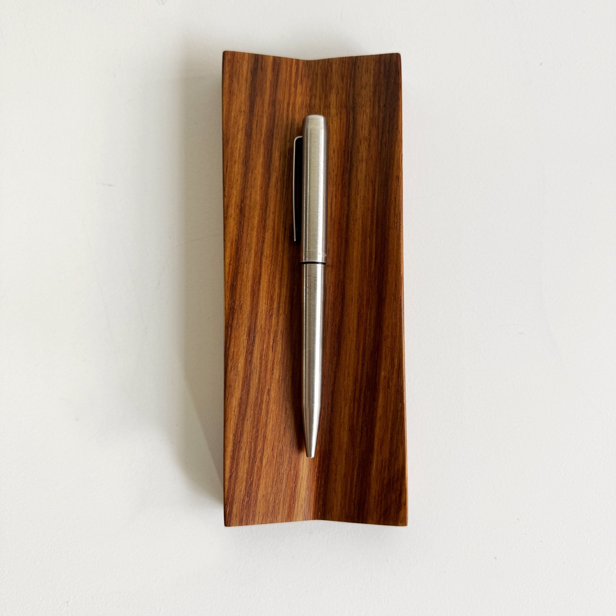 Single Pen Holder
